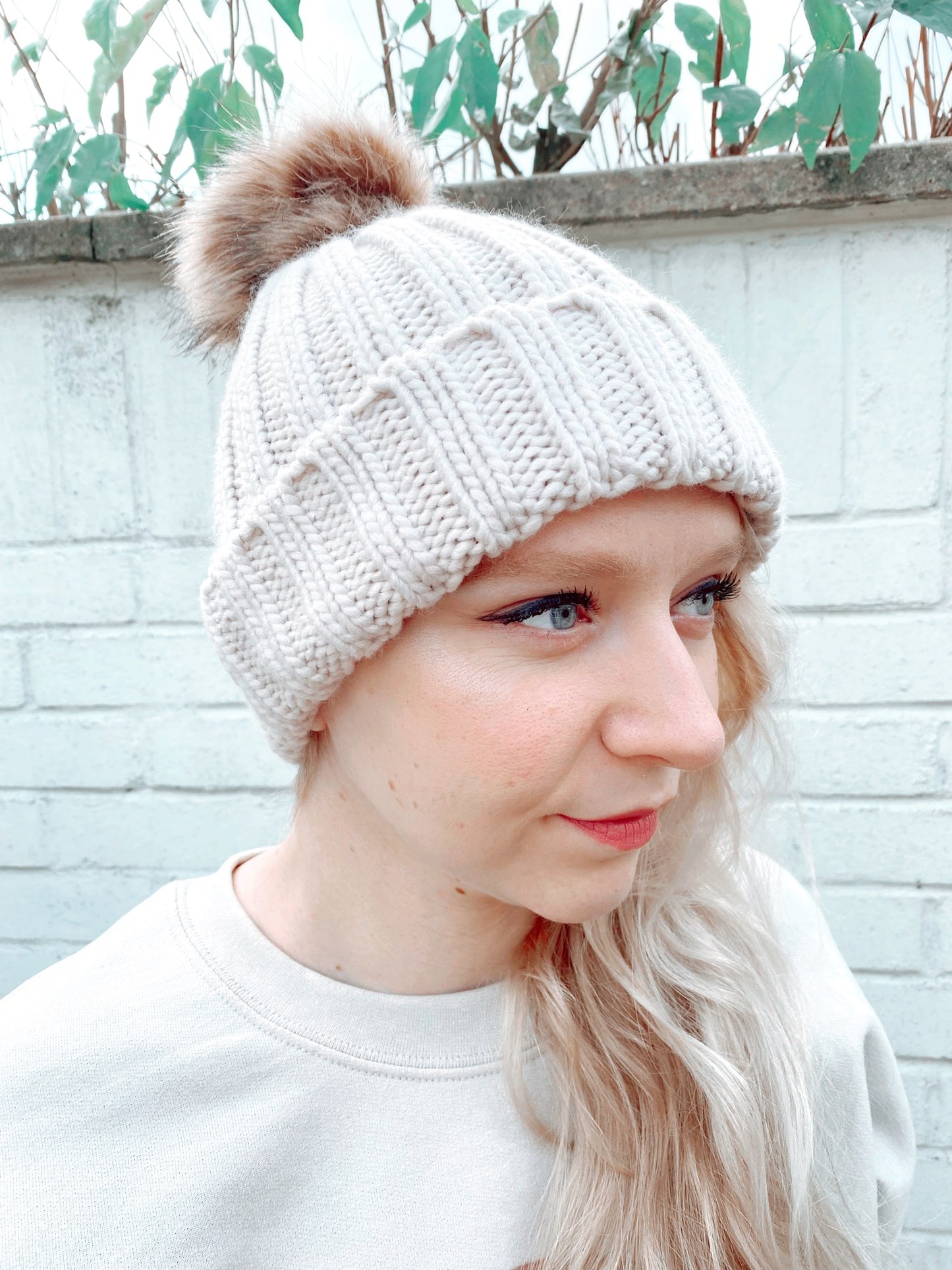 Oatmeal Chunky Pom Pom Beanie